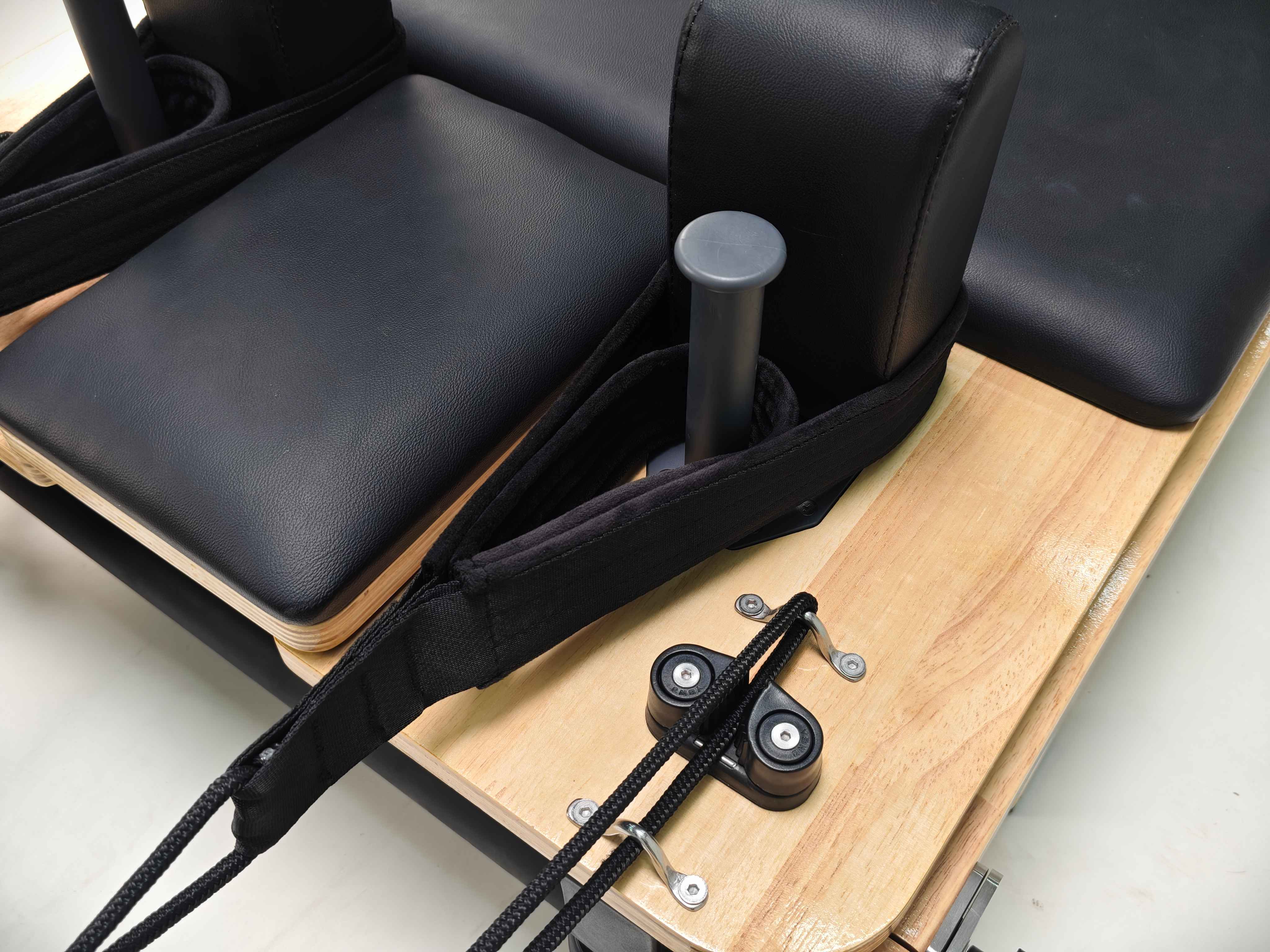 Premium Oak Foldable Pilates R - огляд і ціна Pilates & Yoga Vida